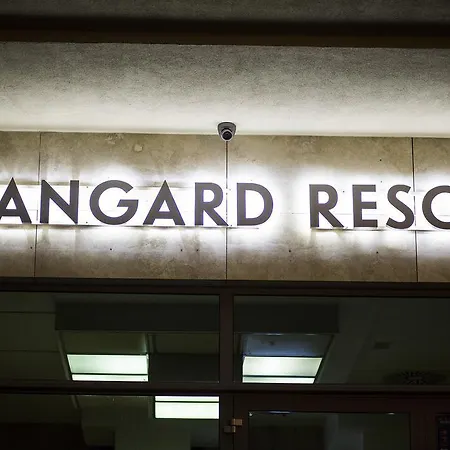 Avangard Θέρετρο